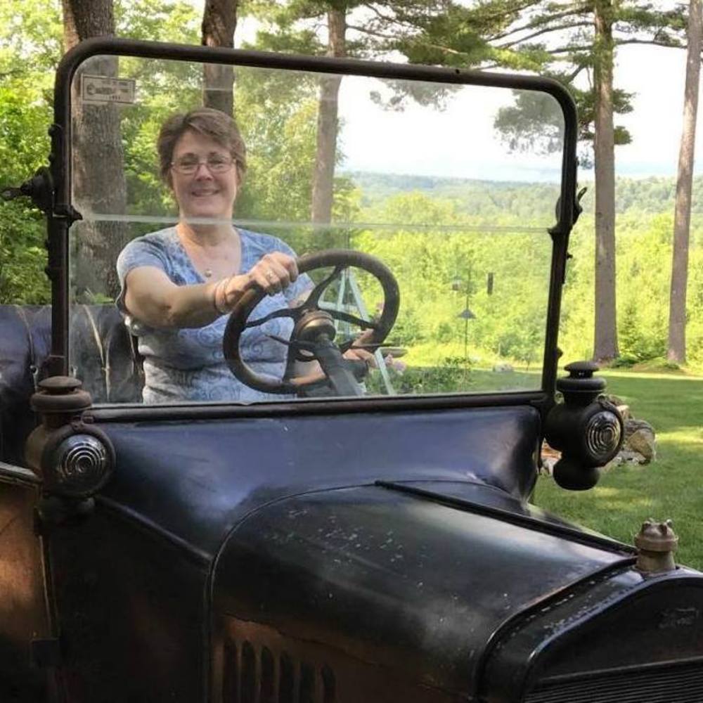 Meet your Posher, Jay-la